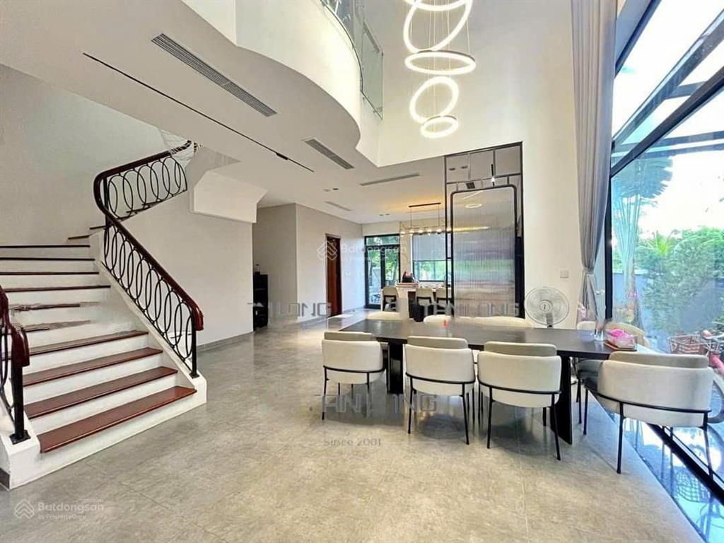 Cho thuê biệt thự vinhomes riverside khu hoa sữa view sông gần trường bis hàng cực hiếm
