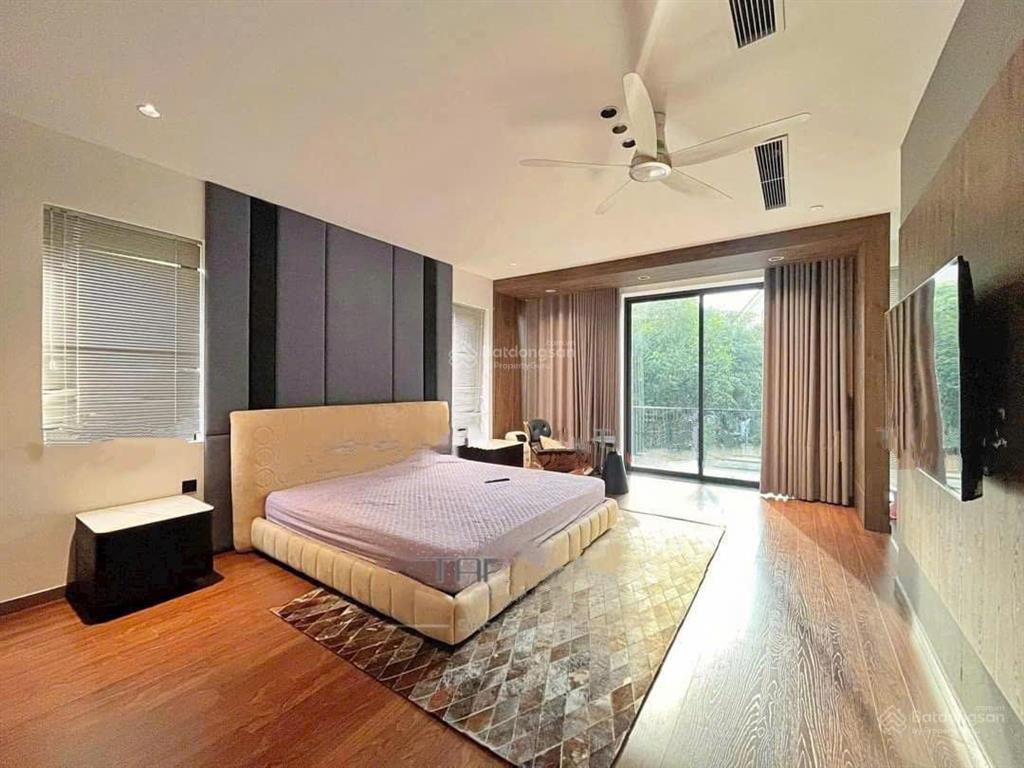 Cho thuê biệt thự vinhomes riverside khu hoa sữa view sông gần trường bis hàng cực hiếm
