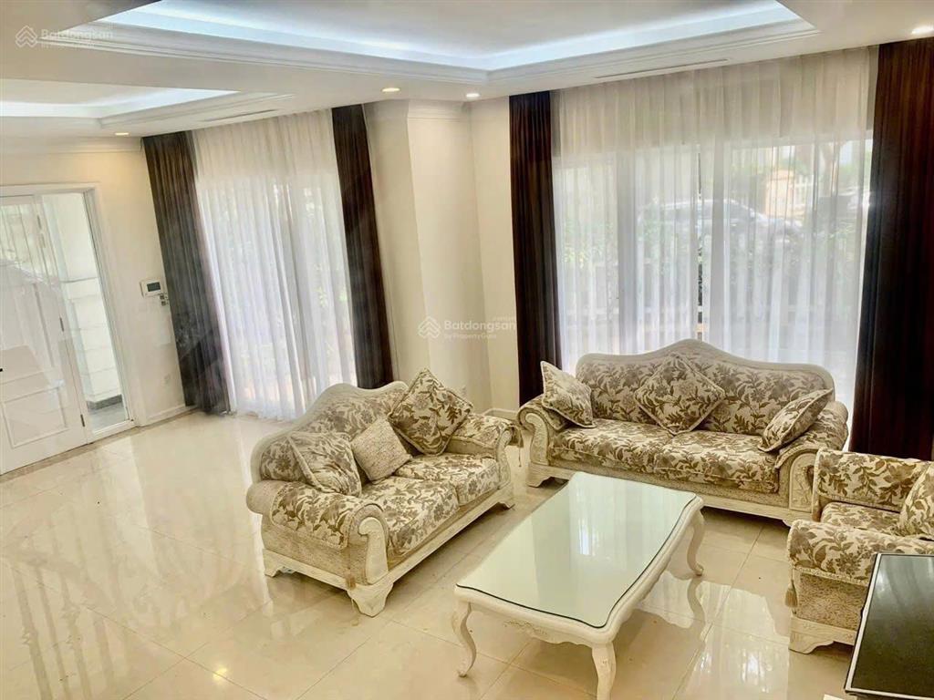 Cho thuê biệt thự đơn lập hoa sữa 5 ngủ view sông  giá tốt tại vinhomes riverside long biên