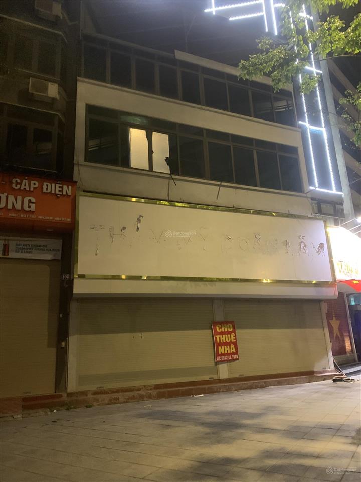 Cho thuê cửa hàng tại mặt phố hàng gai, 80 triệu, 90 m2,