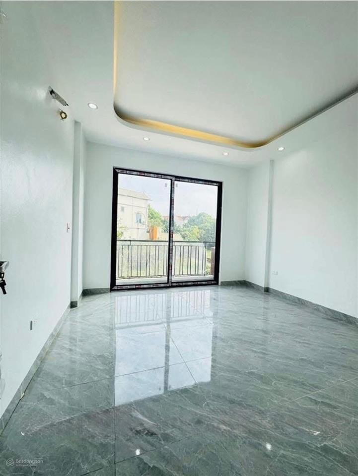 Nhà 50m2, 4tầng ô tô đỗ cửa gần yên nghĩa  hà đông giá 4.8tỷ