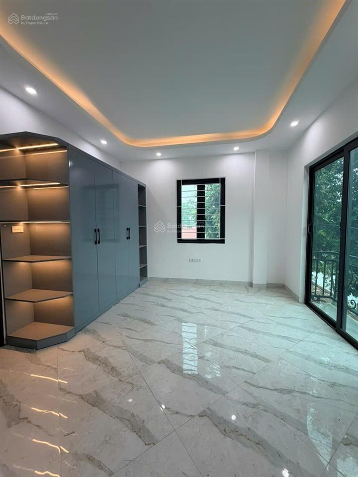 Nhà ô tô đỗ cửa tại phụng châu, 3,6 tỷ, 32m2 4tầng, view hồ, gần các trường đại học