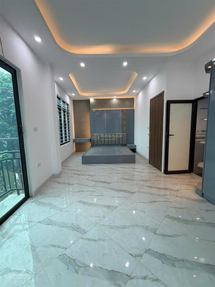 Nhà ô tô đỗ cửa tại phụng châu, 3,6 tỷ, 32m2 4tầng, view hồ, gần các trường đại học