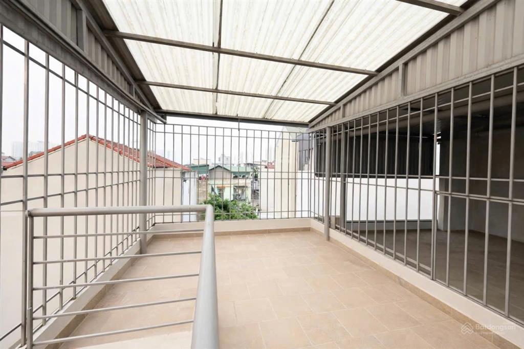 Nhà rẻ nhất trong đê yên nghĩa, gần ngay kđt đô nghĩa, 5,05 tỷ, 33m2, 4pn gần đường ô tô