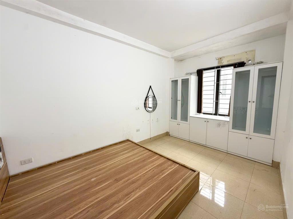 Nhà rẻ nhất trong đê yên nghĩa, gần ngay kđt đô nghĩa, 5,05 tỷ, 33m2, 4pn gần đường ô tô
