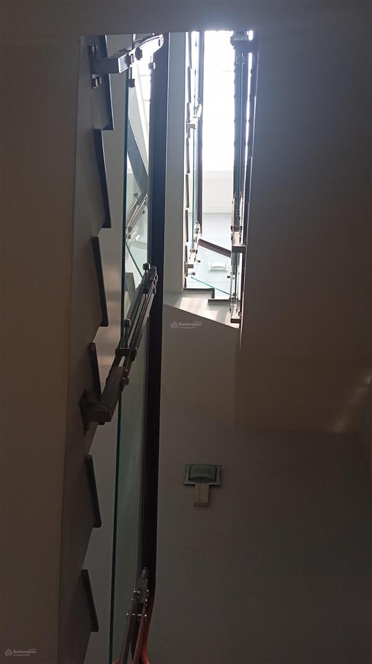Bán nhà gần song ngữ lạc hồng, diện tích 124m²