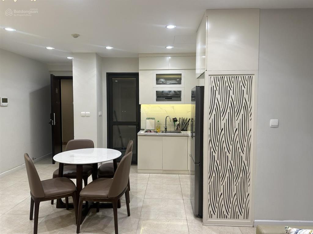 Bán căn hộ cc 3 ngủ view hồ tại vinhomes d'capitale, 12,5 tỷ, 83m2