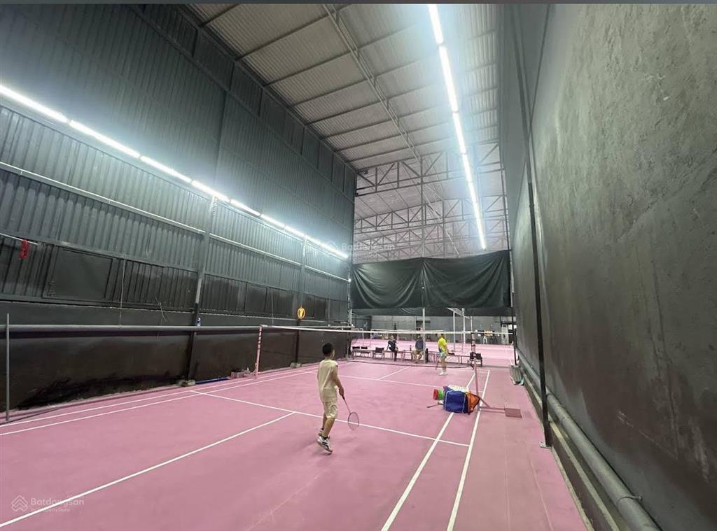 Cho thuê kho xưởng 1000m2 tại lê văn thịnh hiện đang kinh doanh cầu lông