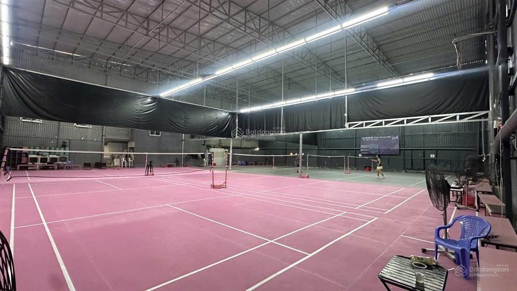 Cho thuê kho xưởng 1000m2 tại lê văn thịnh hiện đang kinh doanh cầu lông