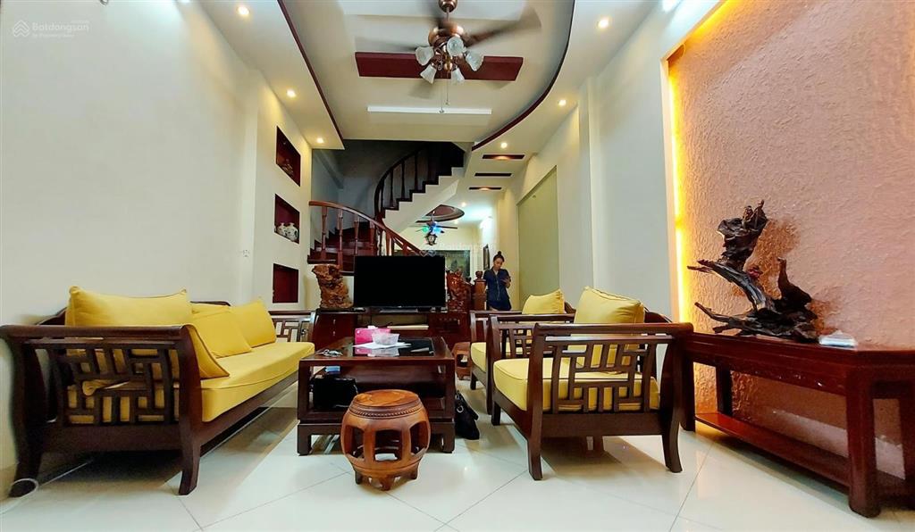 Bán nhà tôn đức thắngvăn miếu quốc tử giám.45m2. xây 5 tầng.7 phòng ngủ.full nội thất.giá 10tỷ480
