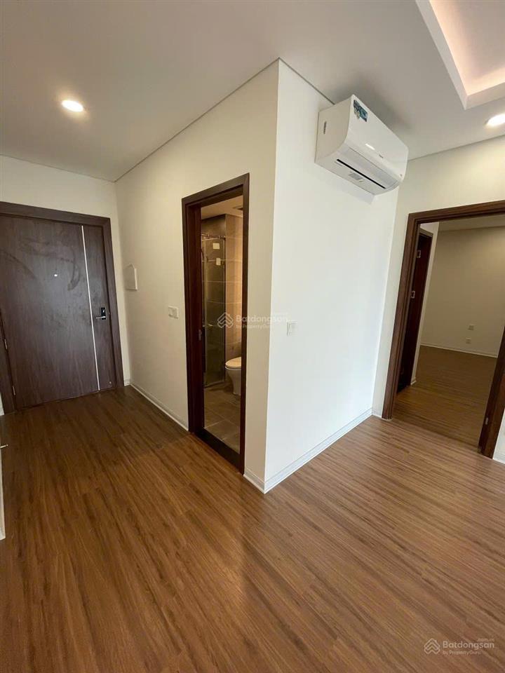 Cảnh báo góc "tố cáo" siêu phẩm dễ gây mất ngủ tại con đường huyết mạch của long biên