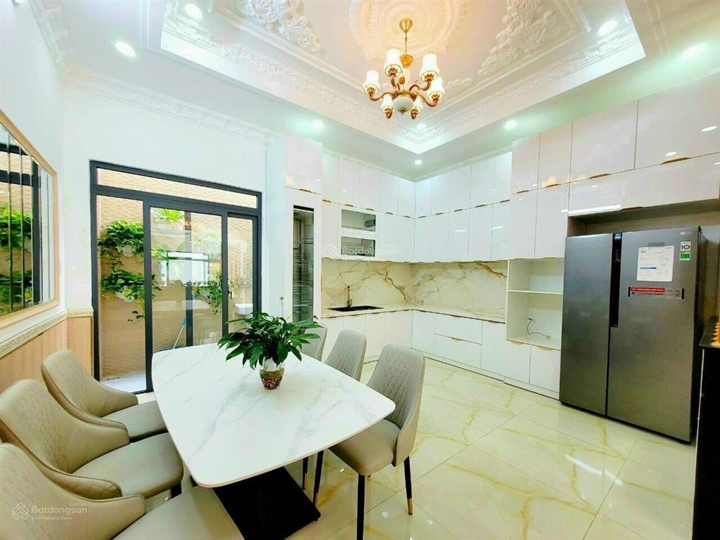 Bán nhà hẻm xe hơi 7m đường hoàng sa phường 11 quận 3, dt 6x15m, 2 lầu st, giá 15.3 tỷ