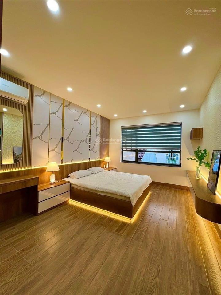 Bán nhà mặt tiền kinh doanh trần phú quận 5 ngay công viên số 1 lý thái tổ, dt 4x11m, giá 8.5 tỷ