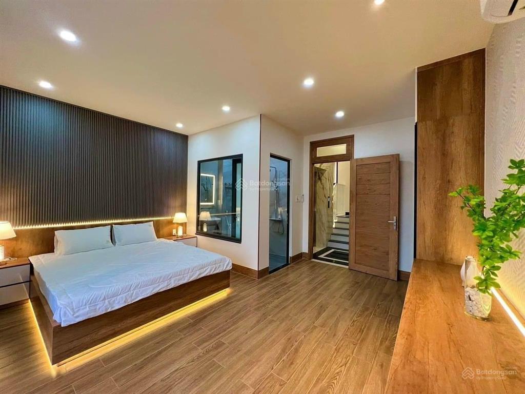 Bán nhà mặt tiền kinh doanh trần phú quận 5 ngay công viên số 1 lý thái tổ, dt 4x11m, giá 8.5 tỷ