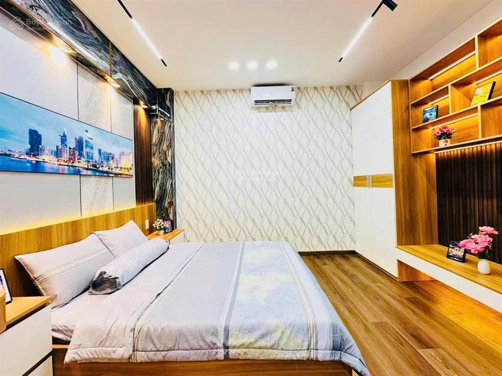 Bán nhà sát mặt tiền đường ngay ngã 4 trần bình trọngan dương vương quận 5, dt 4x17m, giá 12.7 tỷ