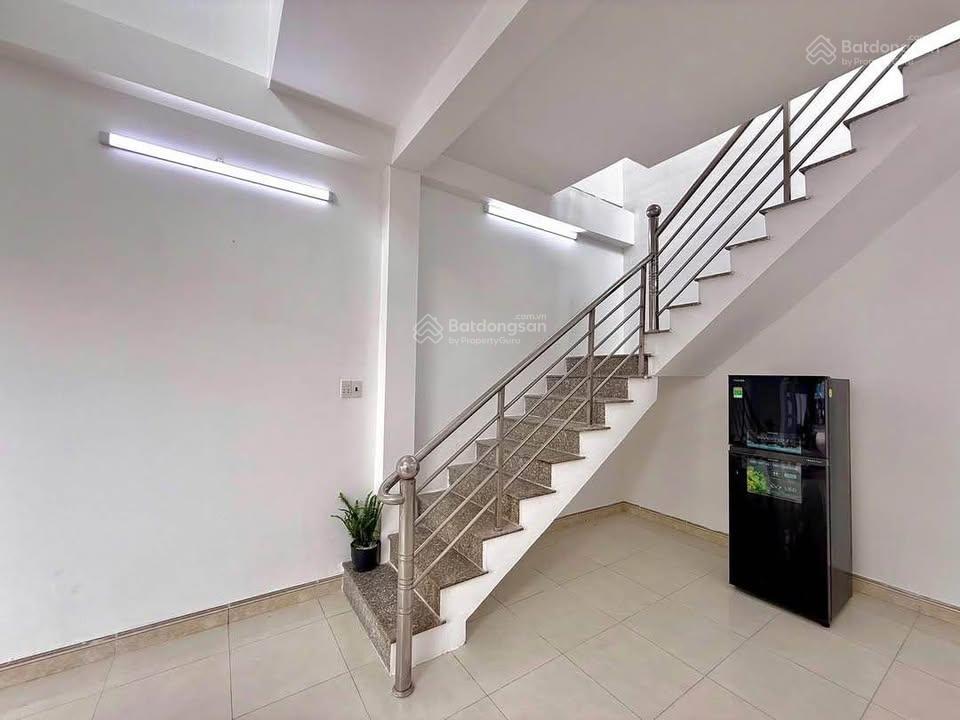 Chỉ 1.3 tỷ có nhà đường suối lội, tân thông hội, đường nhựa oto, shr, dân dân đông.