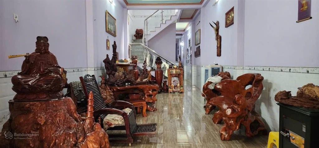 Nhà mặt tiền chợ giá mềm, ưu tiên giá đẹp cho ae thiện chí, đẹp mê ly