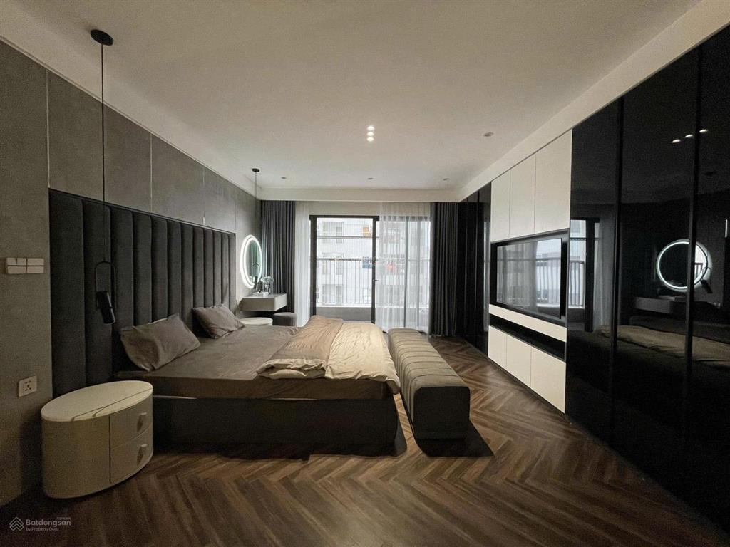Em bán căn hộ 140m2  thiết kế 4 phòng ngủ phố tú mỡ  full nội thất đẹp  giao dịch nhanh!!