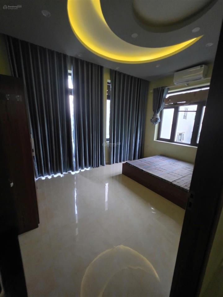 Cho thuê nhà kiệt mỹ khê 7, ô tô đậu sát nhà vài bước