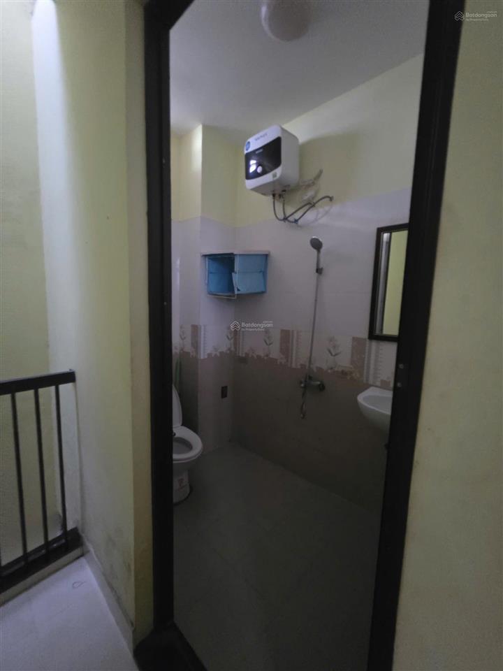Cho thuê nhà kiệt mỹ khê 7, ô tô đậu sát nhà vài bước