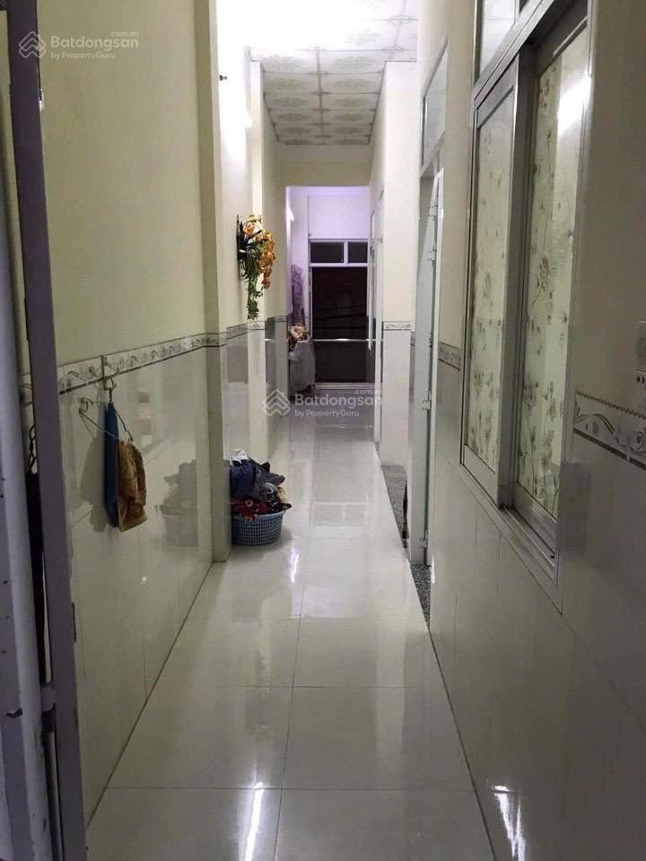 Nhà ngộp 80m2 tại bà triệu, giá 2,22 tỷ, sổ hồng riêng
