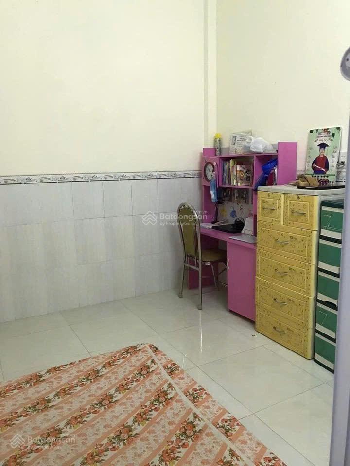 Nhà ngộp 80m2 tại bà triệu, giá 2,22 tỷ, sổ hồng riêng