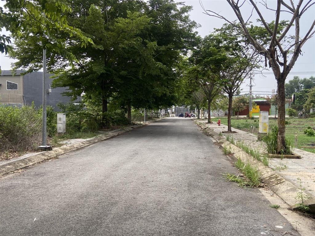 Cần bán lô đất 100m2 giá 1tỷ690 ngay khu cn tân phú trung, sổ hồng riêng
