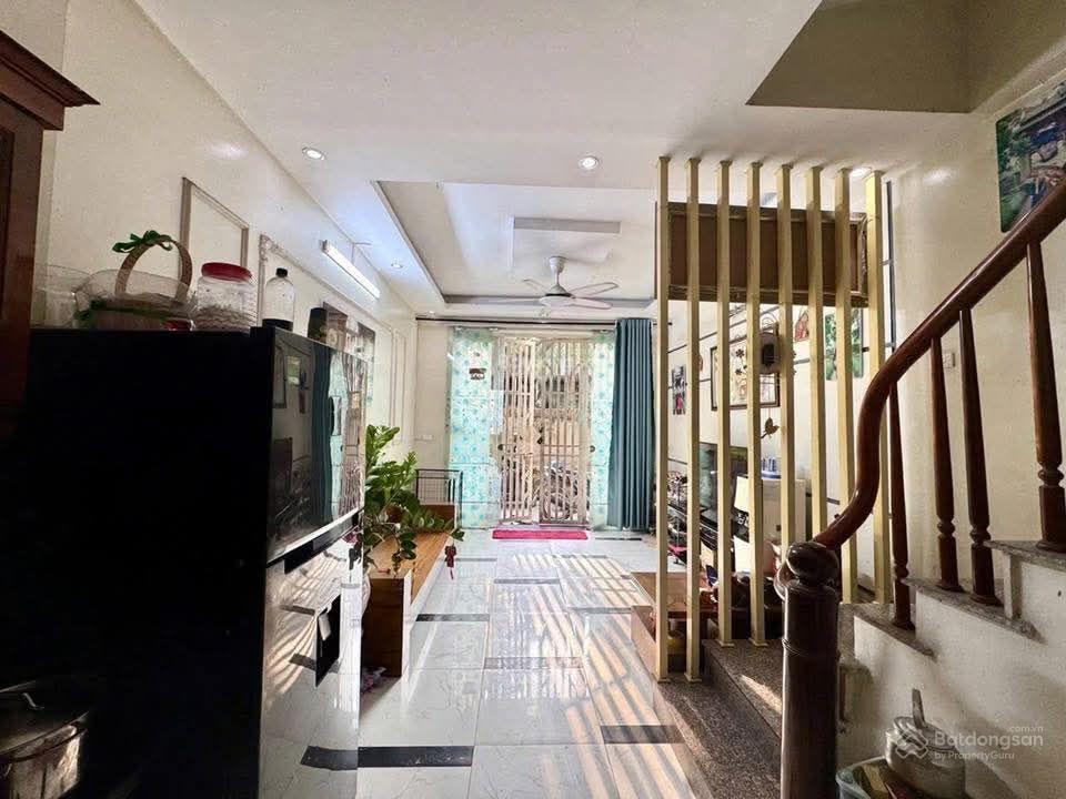 Bán nhà tại 379 nam dư, lô góc, 2 mặt ngõ, 35m 4 tầng mt 3.5m  6.7 tỷ.  0933 900 ***