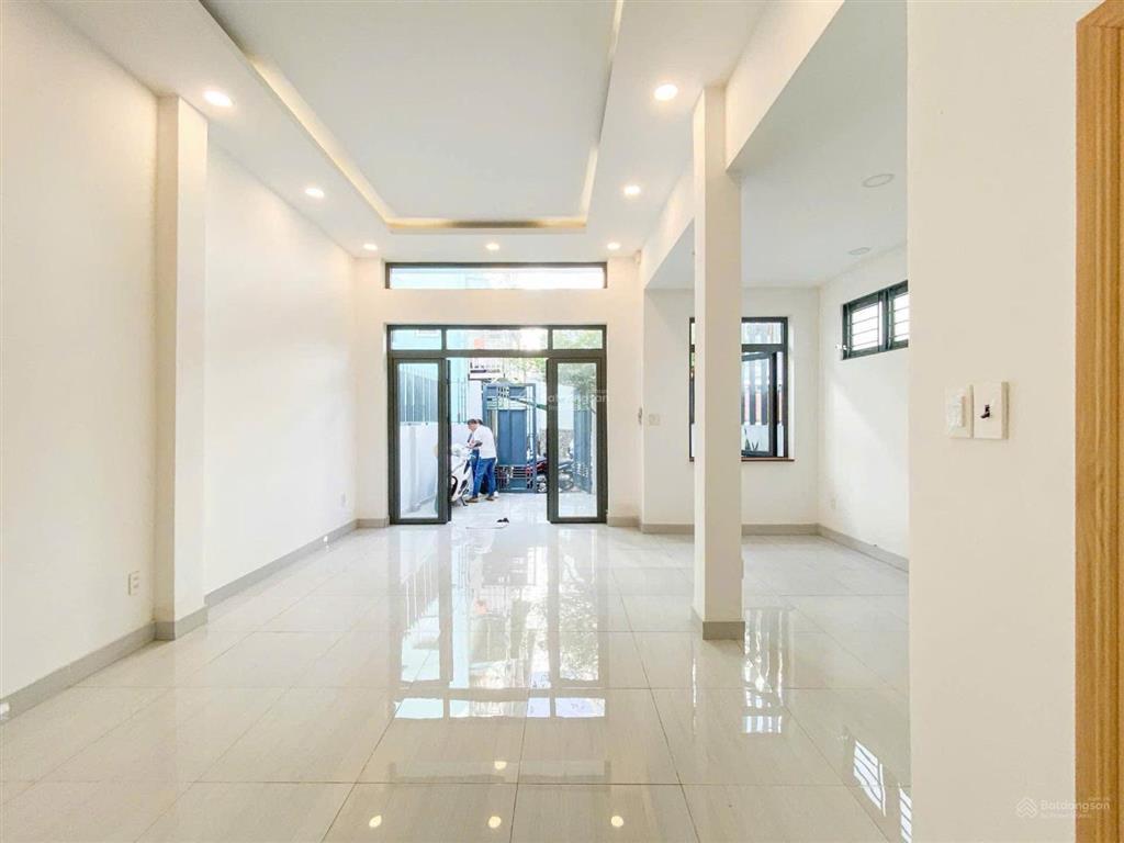Tân phú giáp tân bình  oto ngủ trong nhà  ngay trịnh đình trọng, 5.7 x 12m  nhỉnh 7 tỷ tl