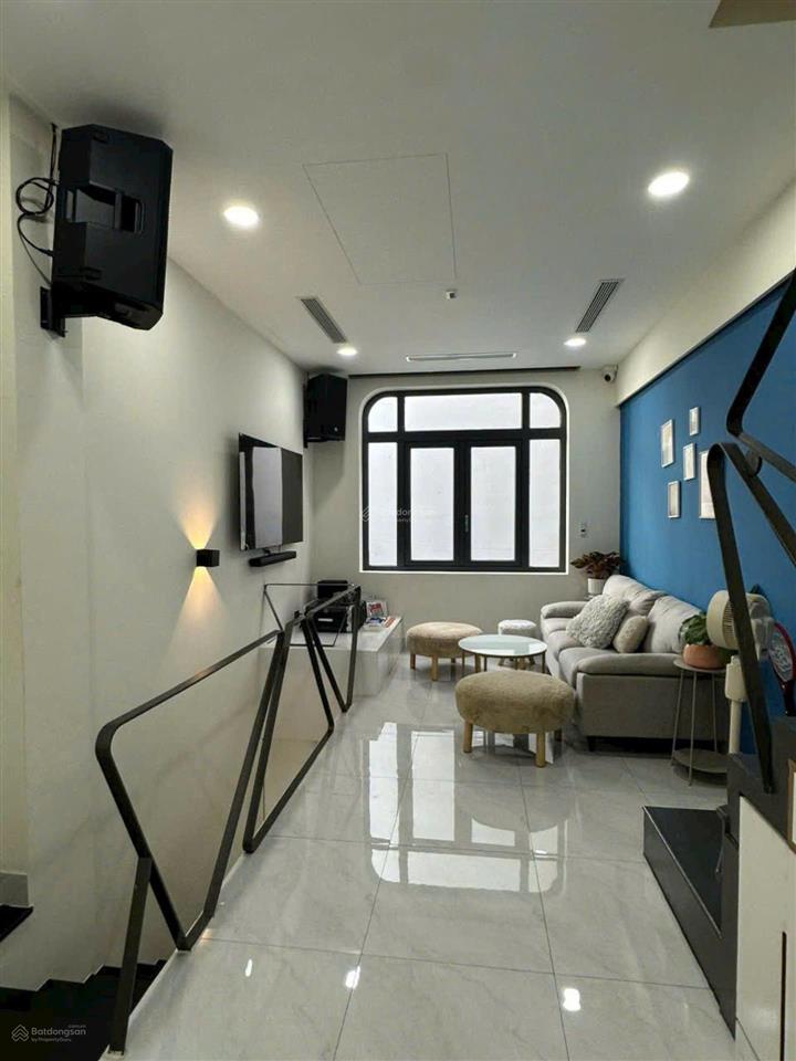 Nhà đẹp 3 tầng được kỹ sư thiết kế riêng  nội thất giá trị  trung tâm tân phú  hẻm thông