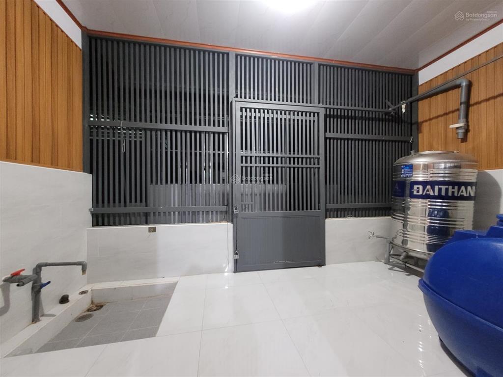 Cho thuê nhà mới chính chủ kđt tây bắc, 1 trệt 1 lầu, phòng khách, bếp, 3 phòng ngủ, 3 toilet