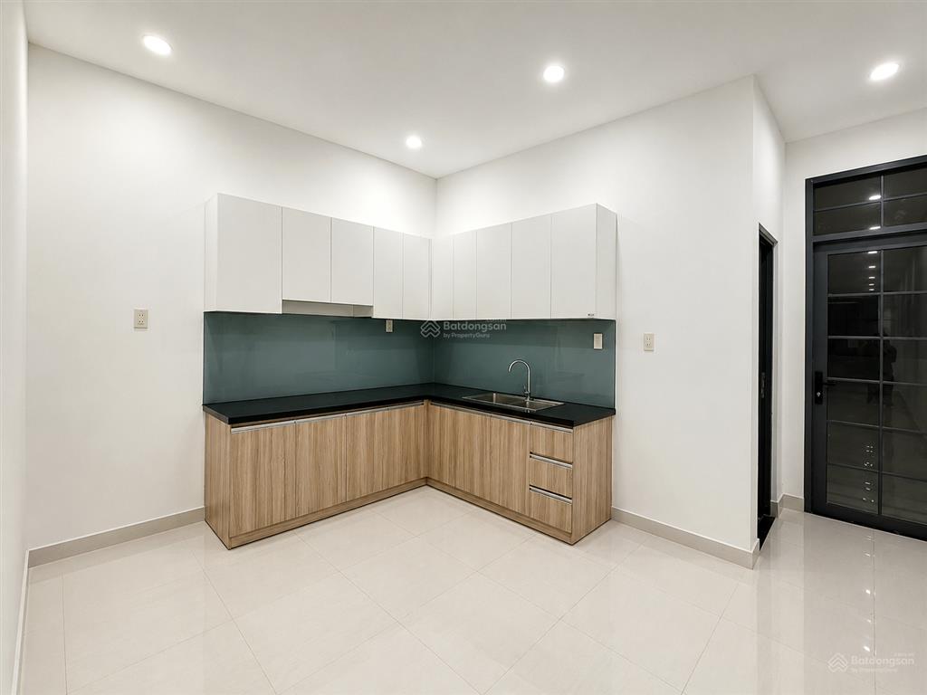 Cho thuê nhà mới chính chủ kđt tây bắc, 1 trệt 1 lầu, phòng khách, bếp, 3 phòng ngủ, 3 toilet