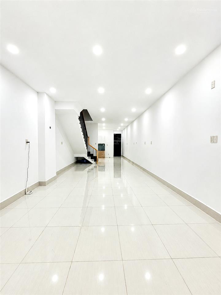 Cho thuê nhà mới chính chủ kđt tây bắc, 1 trệt 1 lầu, phòng khách, bếp, 3 phòng ngủ, 3 toilet