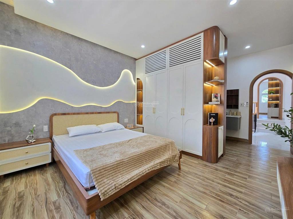 Nhà đầu tư không thể bỏ lỡ homestay phố tây, full nội thất, có khách thuê