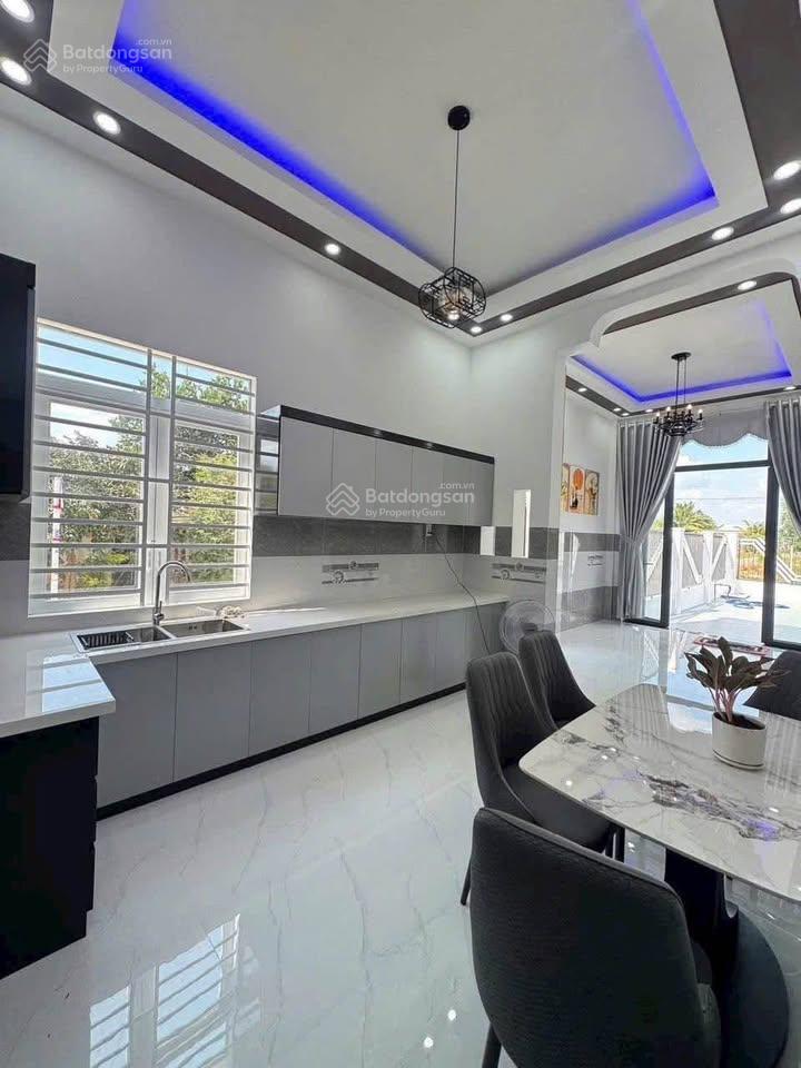 Bán nhà 6mx30= 180m2, giá chỉ 668 triệu chợ suối sâu, sổ riêng