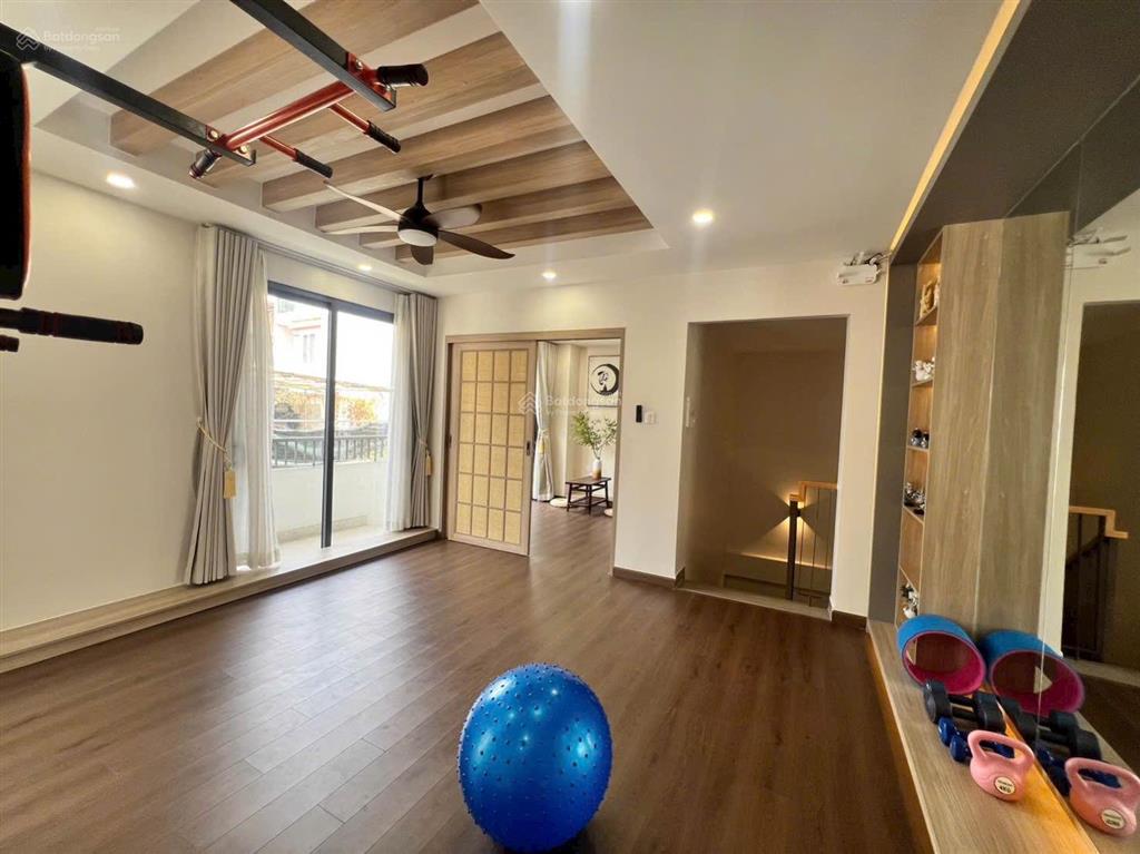 Nhà đẹp! hòa hưng 50m2, 3t, 3pn, ngang 9m hiếm, gần mặt phố  8...tỷ