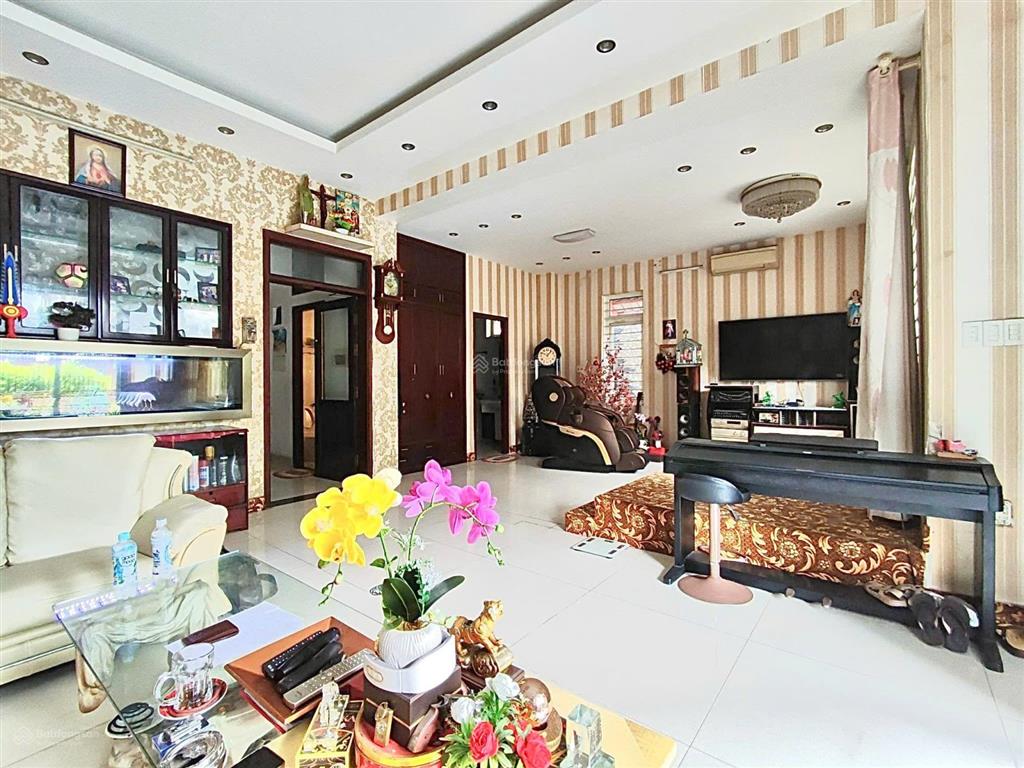 Chính chủ ngộp bank giảm 10 tỷ về 49 tỷ biệt thự 250m2 khu vip him lam ngay quận 7 nội thất cao cấp
