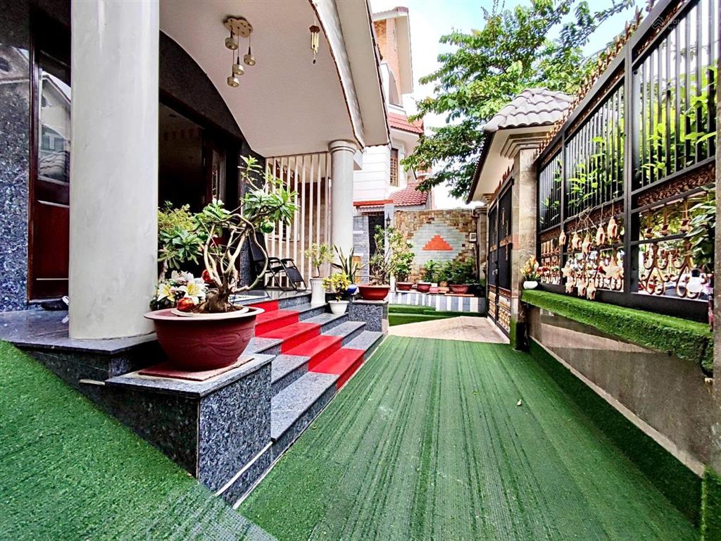 Chính chủ ngộp bank giảm 10 tỷ về 49 tỷ biệt thự 250m2 khu vip him lam ngay quận 7 nội thất cao cấp