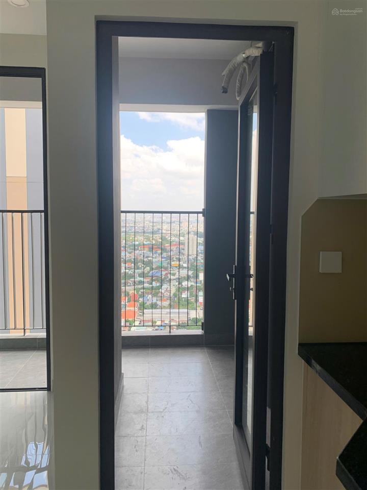 Giá 6,5tr  2pn  2wc có 2 máy lạnh, rèm, giàn phơi, bao phí ql tại a&t sky garden