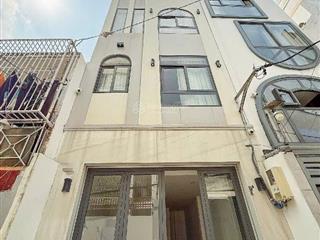 Chỉ 8 t.ỷ là có nhà hxh có thang máy , xe hơi ngủ trongngang 4m 3 tầngtrung tâm bình thạnh