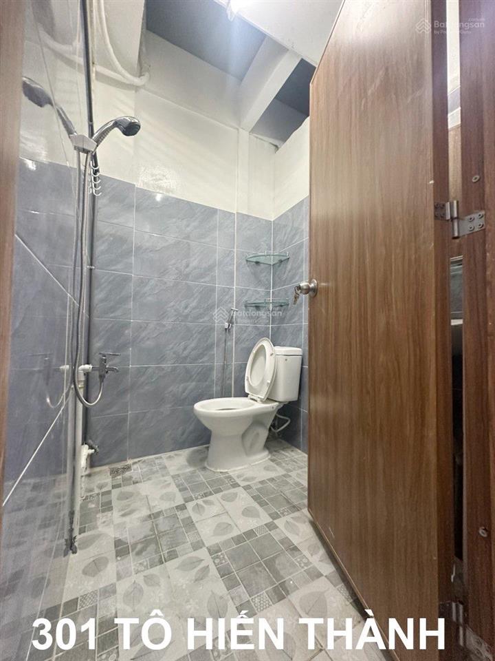 Cho thuê phòng trọ có ban công lớn giá rẻ quận 10