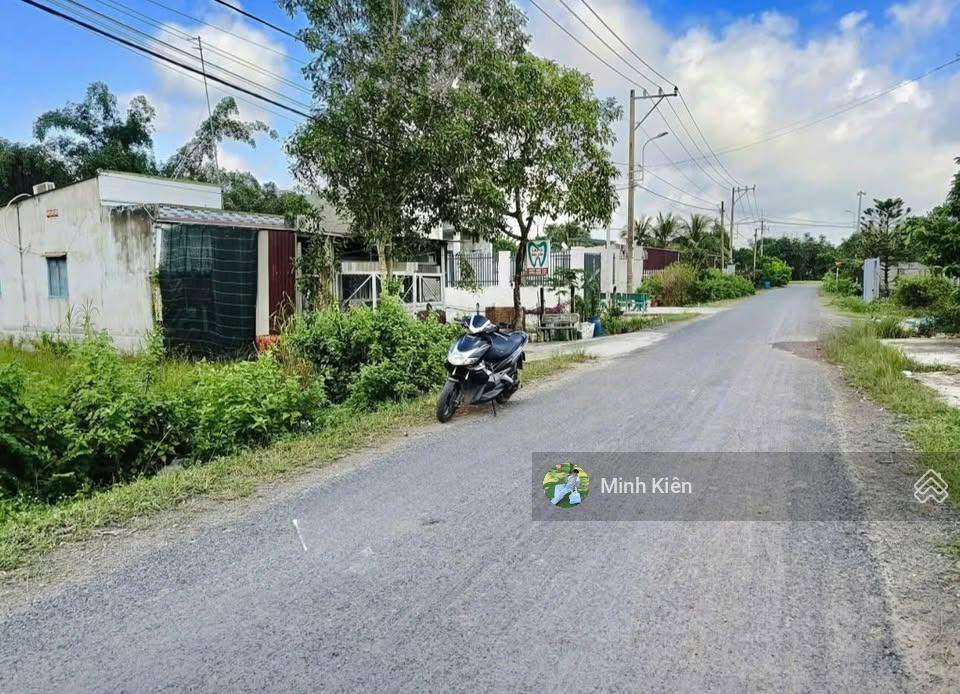 Chủ nhờ bán gấp lô đất đ ba sa xã tân an hội giá 1 tỷ 3 , shr , dt 232m2