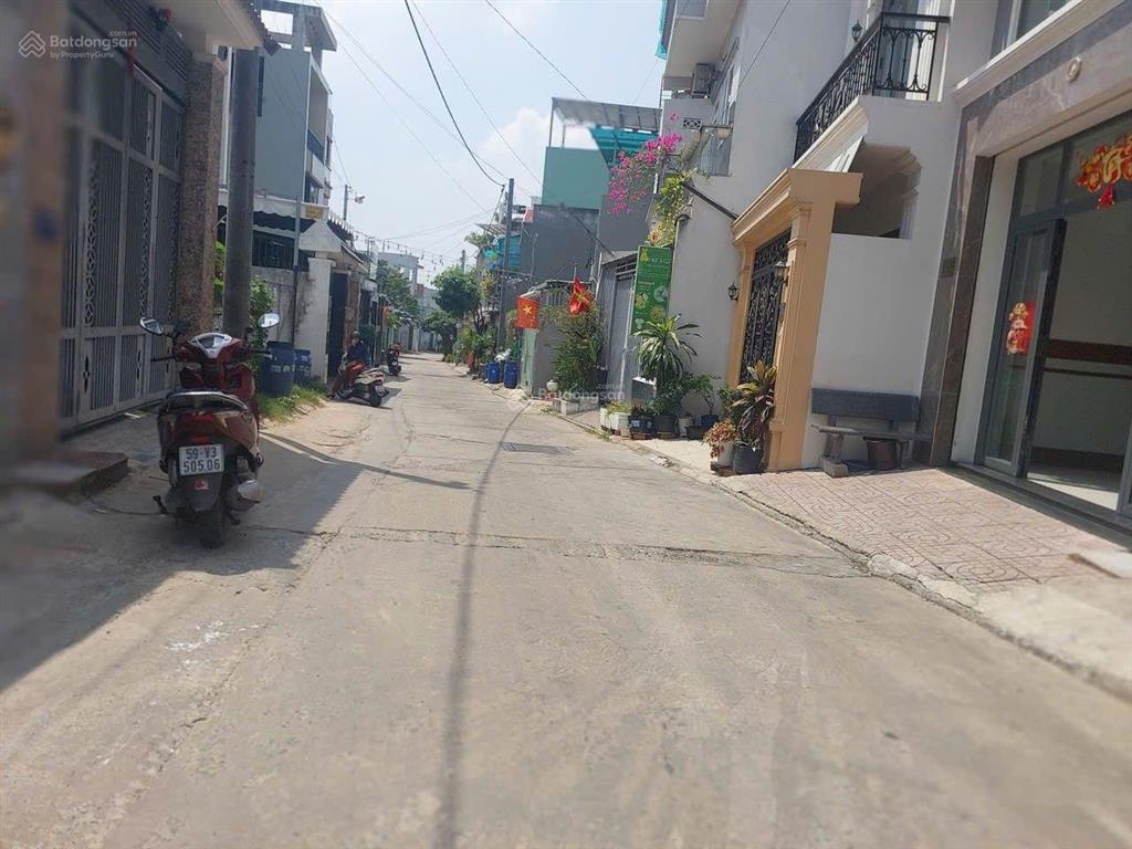 Hẻm xe tải 1 trục  1/ đường làng tăng phú  cách 30m ra mặt tiền  tiện xây mới 5 tầng
