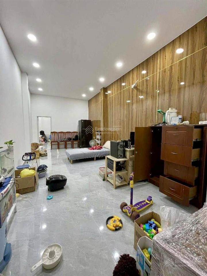 Giảm 1,4 tỷ bán nhà đẹp 3 tầng hẻm xe hơi 6m thông chỉ 100tr/m2