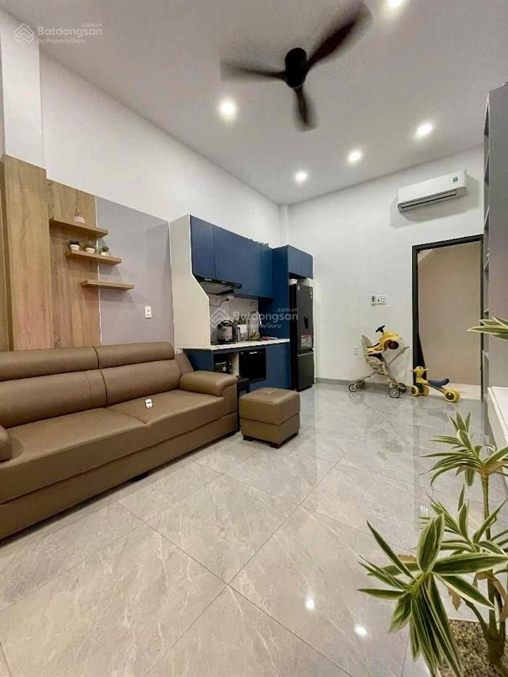 Giảm 1,4 tỷ bán nhà đẹp 3 tầng hẻm xe hơi 6m thông chỉ 100tr/m2
