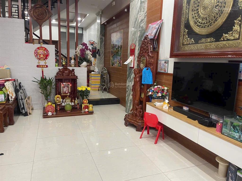 Bán gấp nhà đẹp vào ở ngay trung tâm q10, cách 1 căn ra mặt tiền nguyễn duy dương, giá 5 tỷ 5