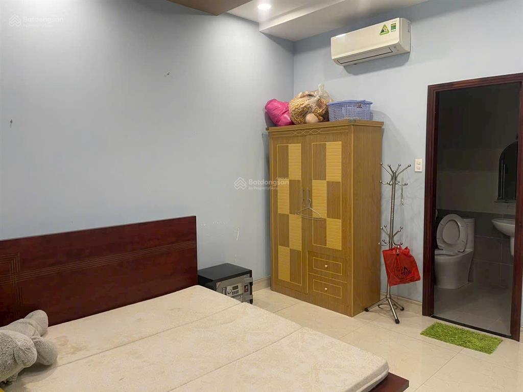 Bán gấp nhà đẹp vào ở ngay trung tâm q10, cách 1 căn ra mặt tiền nguyễn duy dương, giá 5 tỷ 5