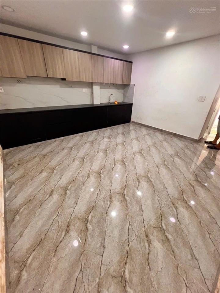 Rộngđẹp mà rẻ là được, ngang 5m9 nở hậu 7m5 chỉ nhỉnh 3 tỷ sát ga hoà hưng