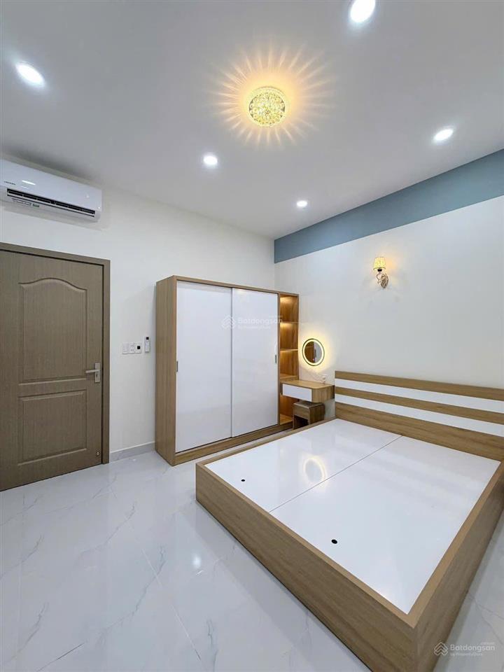 Rộng là được 3m4 x 13m5 nhà đẹp tuyệt vời 6 tầng đường cmt8 trung tâm q10