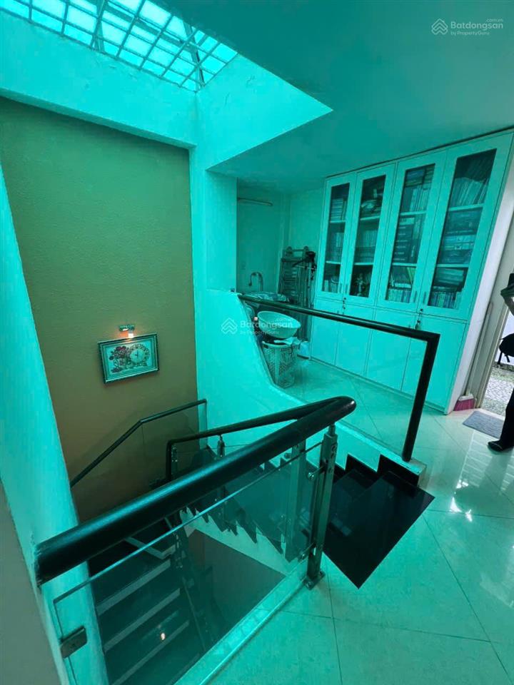 Bán gấp nhà riêng tại cao thắng, 11,9 tỷ, 45m2, 5pn, 5wc